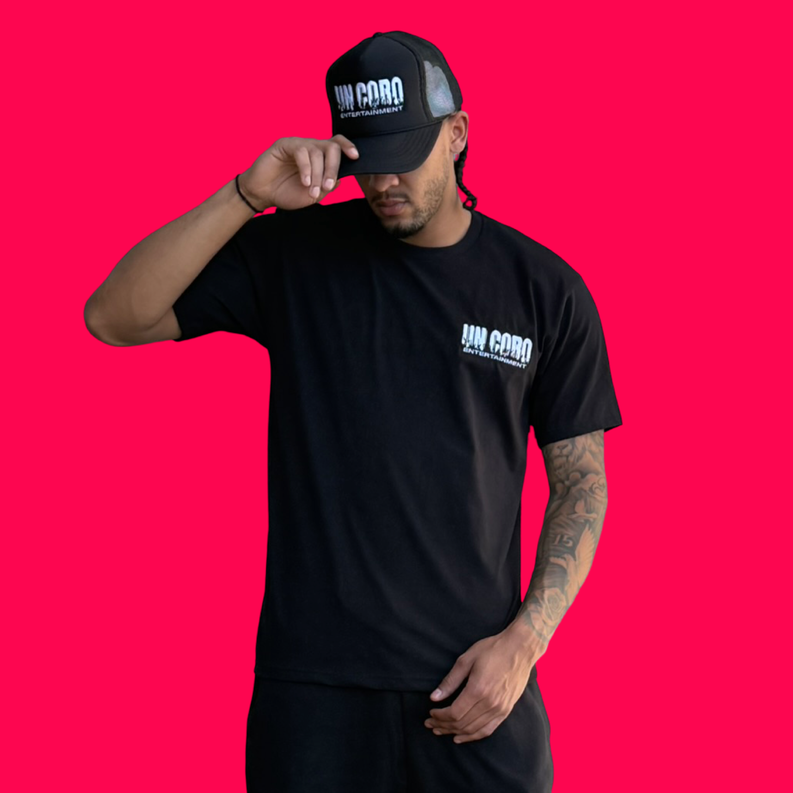 UN CORO. ENT Short Sleeve  T-shirt