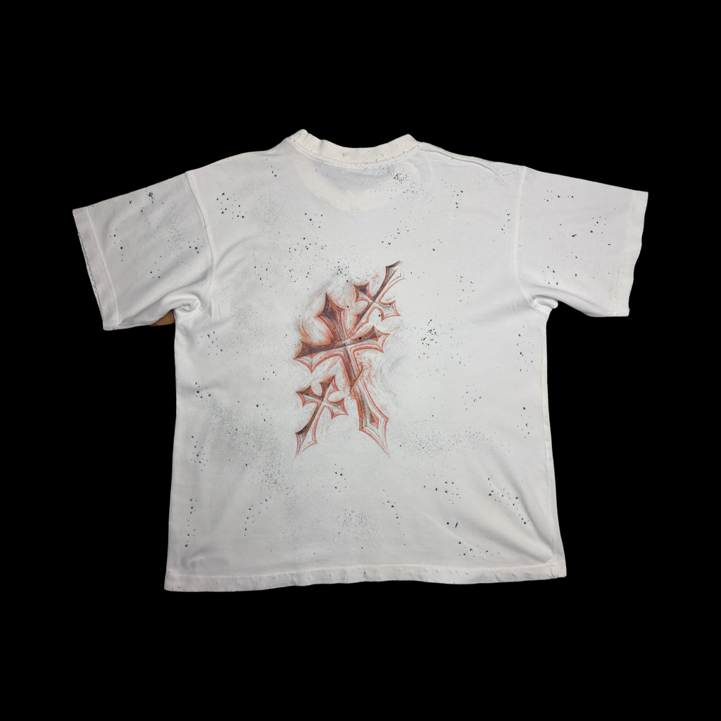 SHORT SLEEVE T-SHIRT / BY {UN CORO ENT} WITH RHINESTONE AND PRINT DESIGN