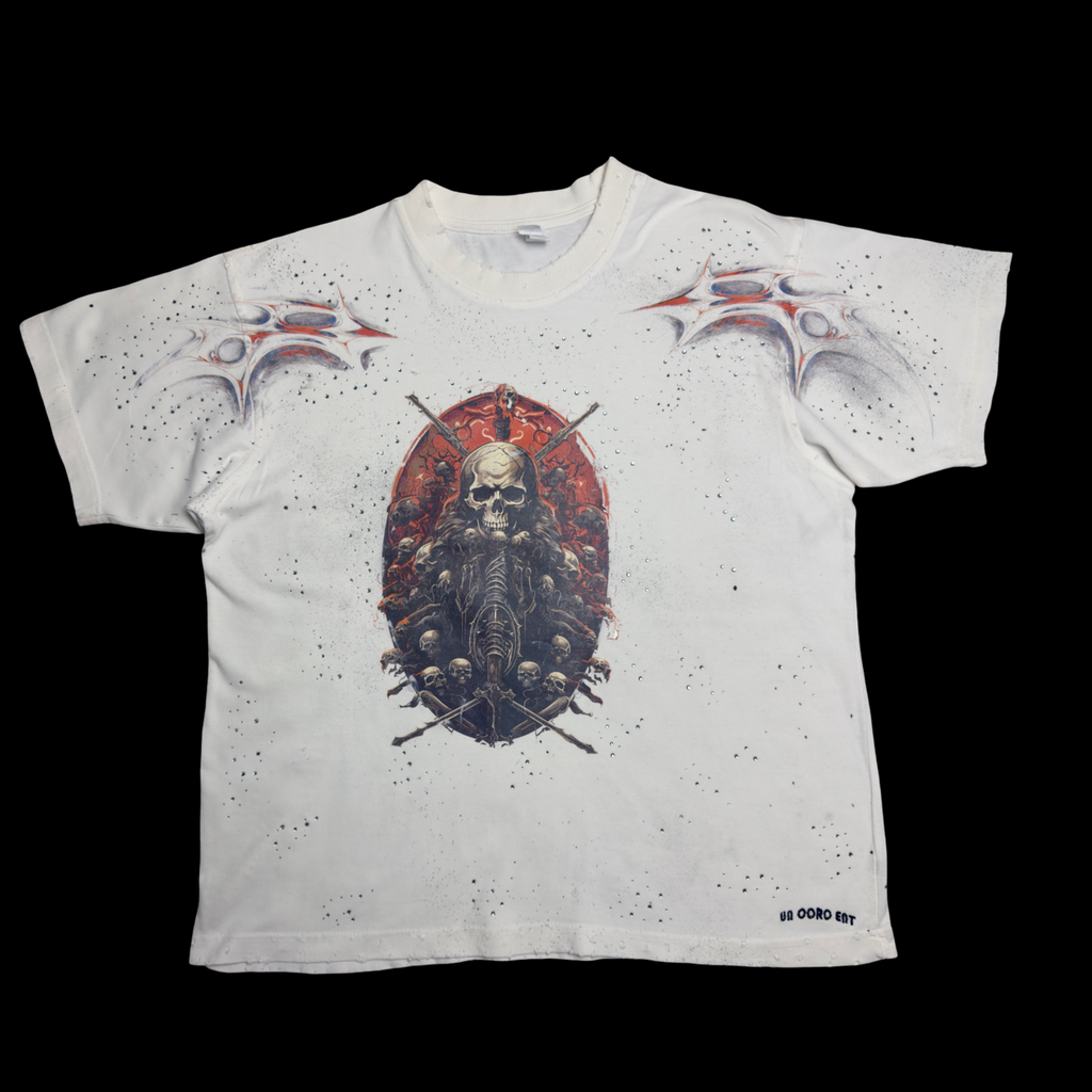 SHORT SLEEVE T-SHIRT / BY {UN CORO ENT} WITH RHINESTONE AND PRINT DESIGN