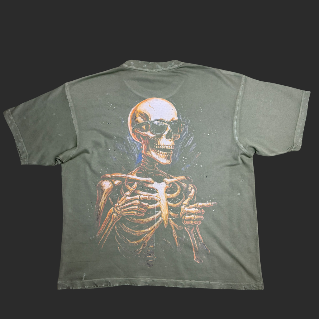 SHORT SLEEVE T-SHIRT / BY {UN CORO ENT} WITH RHINESTONE AND PRINT DESIGN